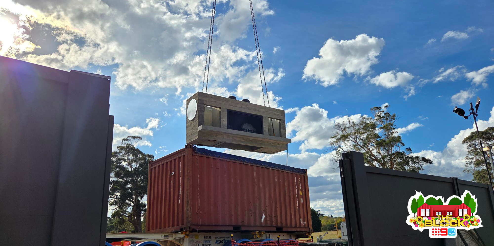 Trendz-fireplace-as-seen-on-the-block-twin-peak-container