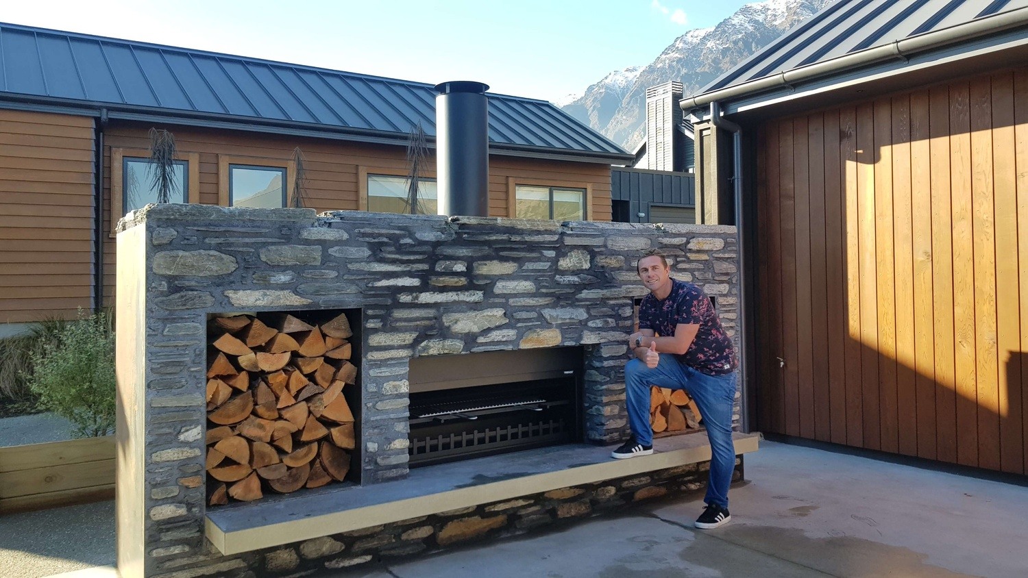 TRENDZ--CLIENT-IMAGE--JUSTIN-MARSHALL-BURTON-CLADDED-IN-SCHIST--SEPTEMBER--2019_compressed